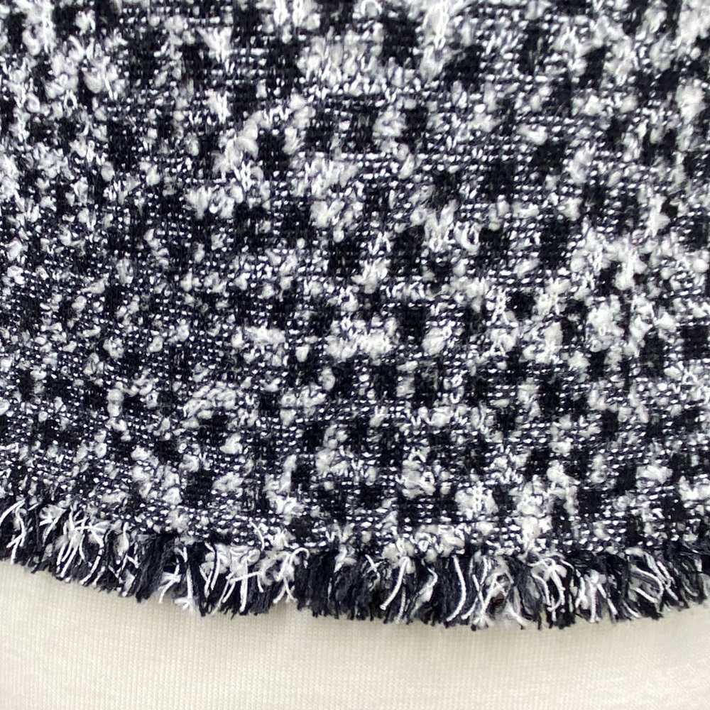 ST. JOHN animal print black knit 4-button blazer with fringe detail - Picture 7 of 14